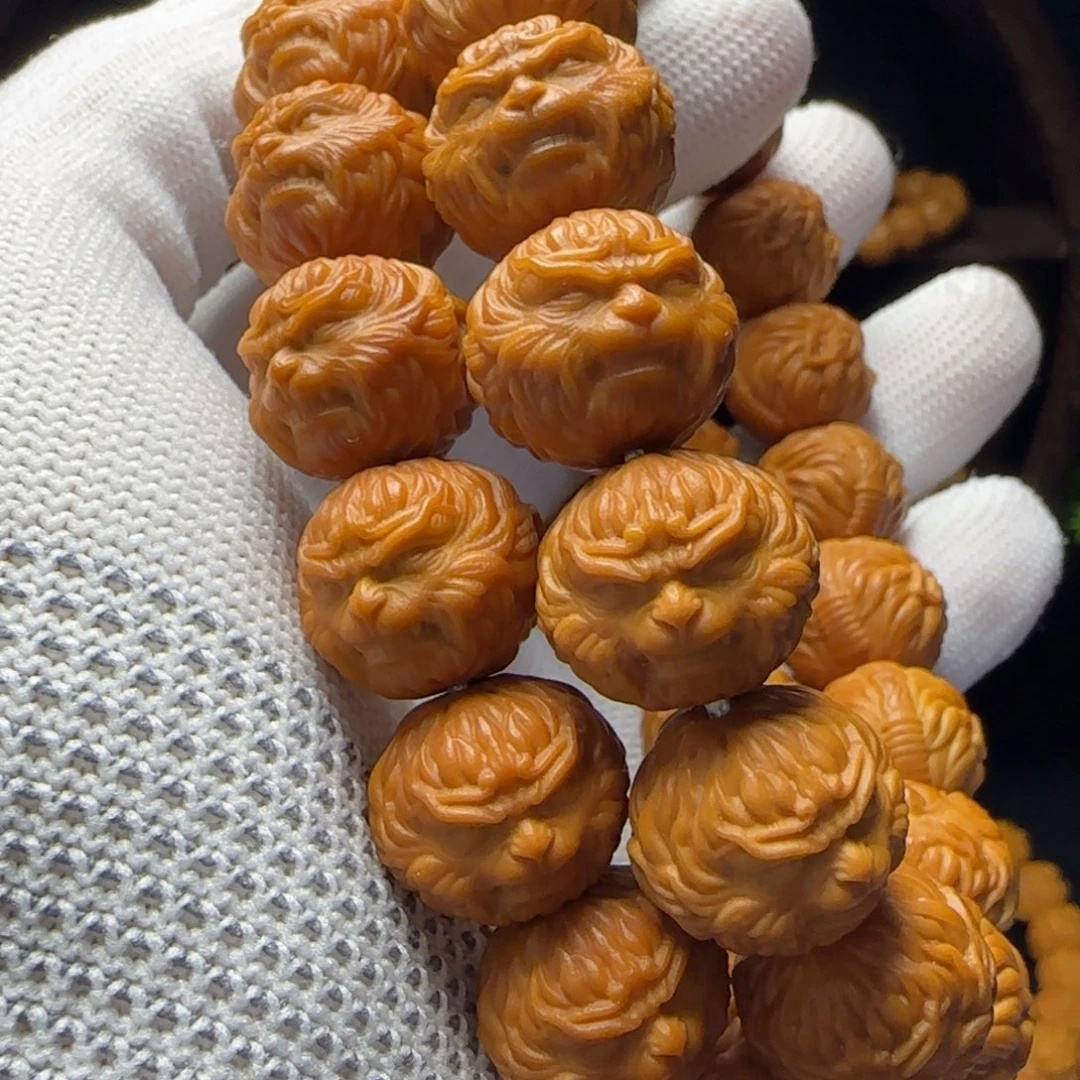 旭***9吊坠猴头核桃猴头