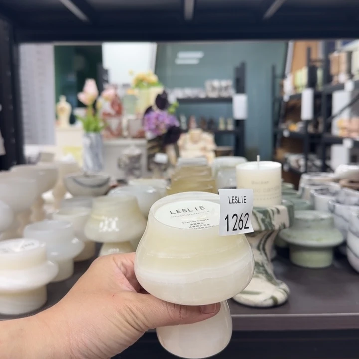 1262。         蓝风铃