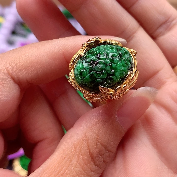 翡翠银S925镶嵌颈饰翡翠