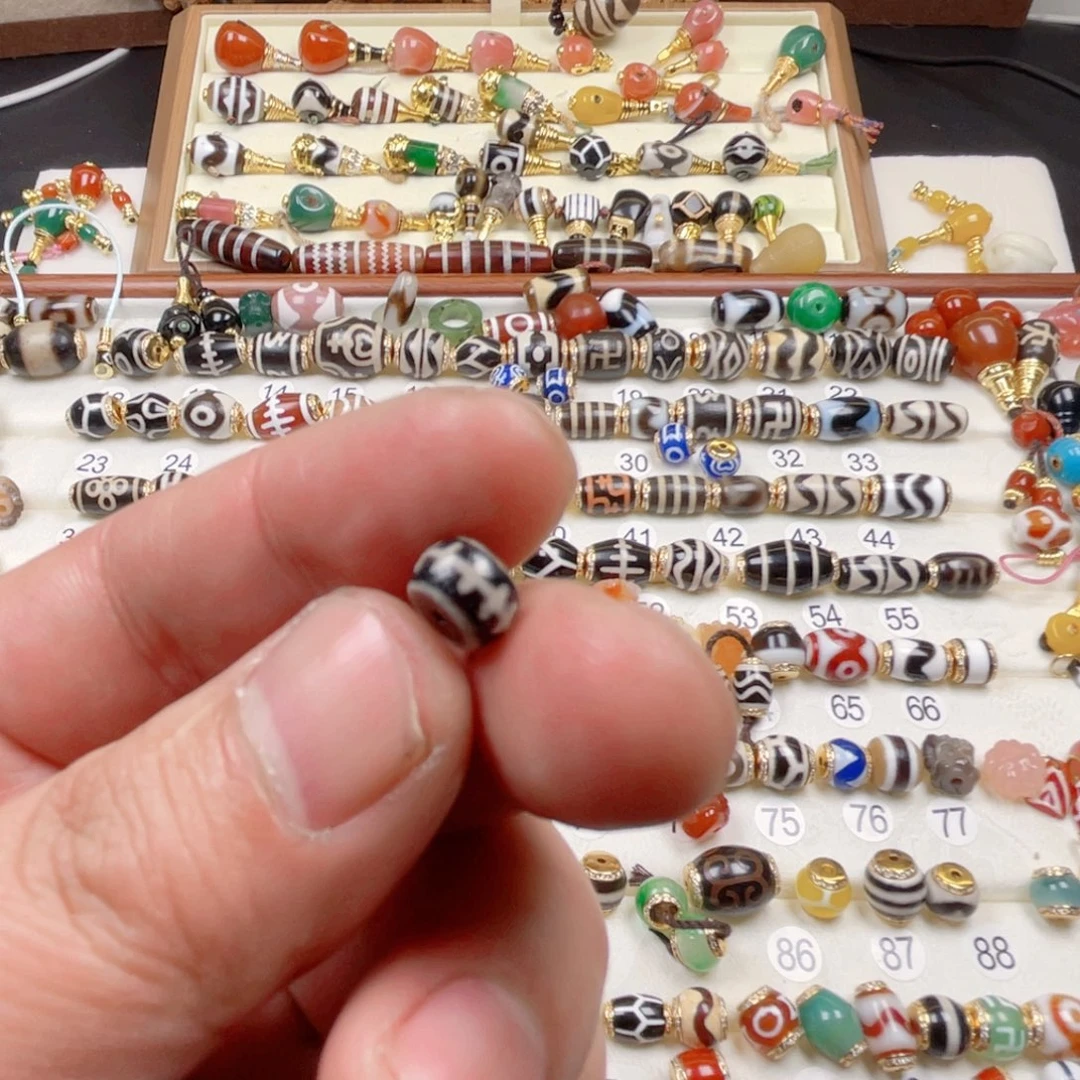 阿***房玛瑙/玉髓未镶嵌单颗