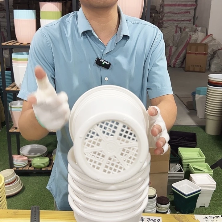 翻边09口16高18白色无托6只