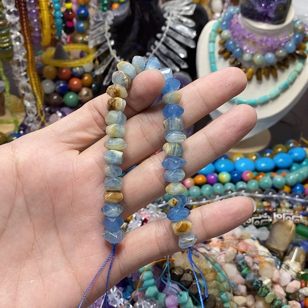 石英质玉未镶嵌，蓝方解冲角10mm，