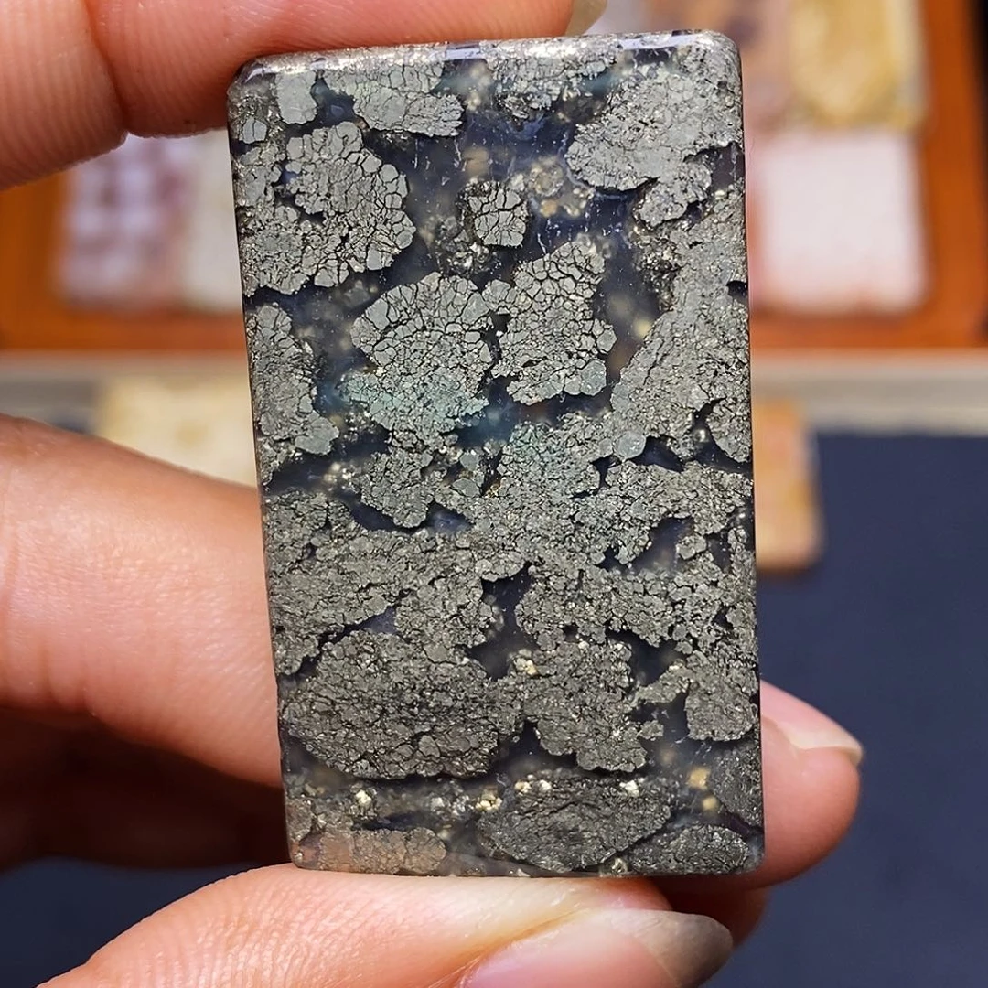 M***森硅化玉珊瑚玉合金