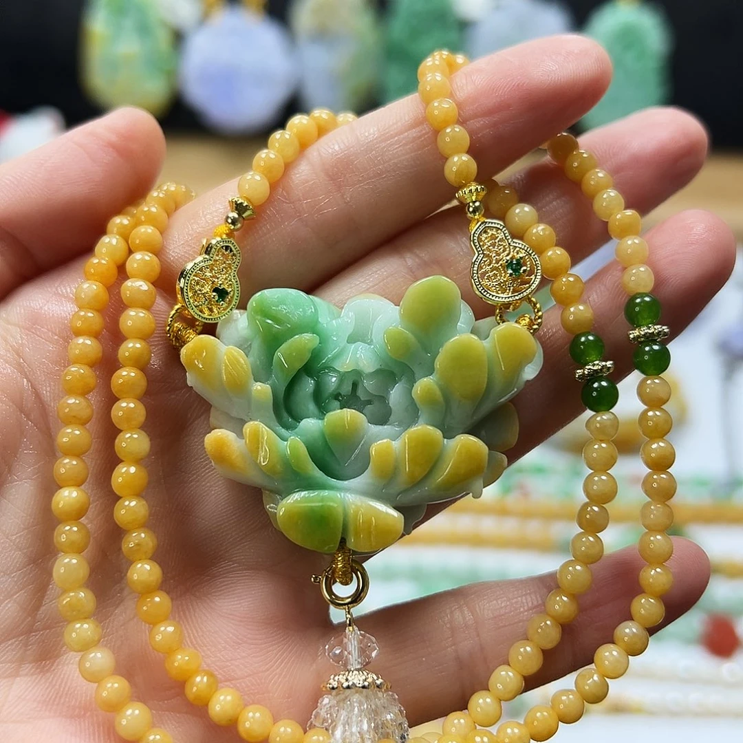 翡翠未镶嵌颈饰吊坠