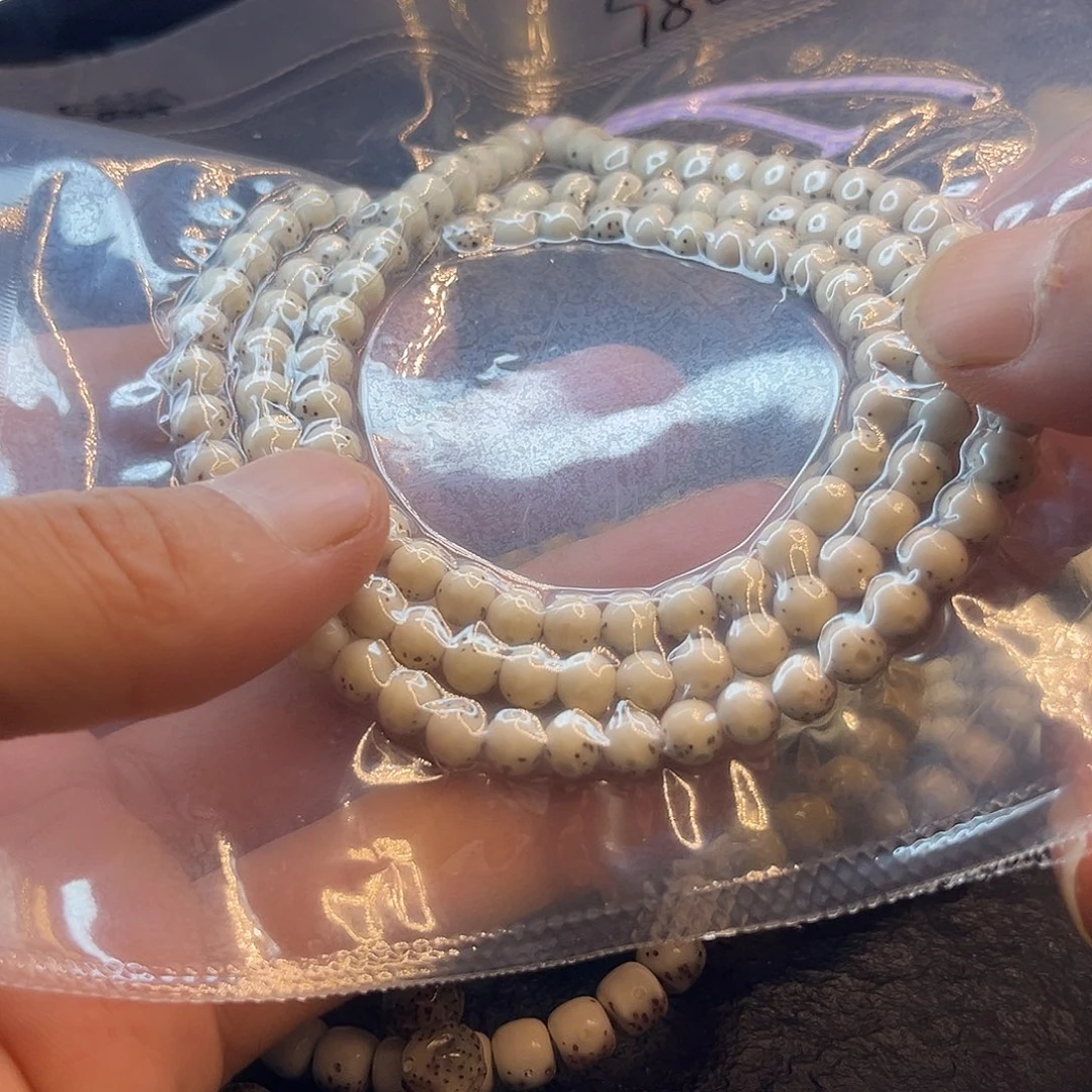 星月菩提吊坠小头头骨瓷白