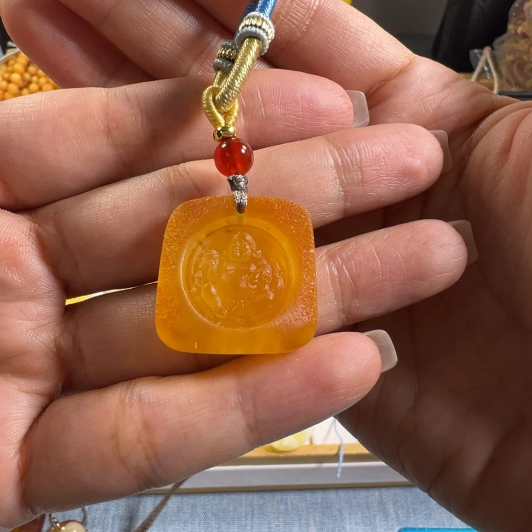 琥珀颈饰未镶嵌蜜蜡