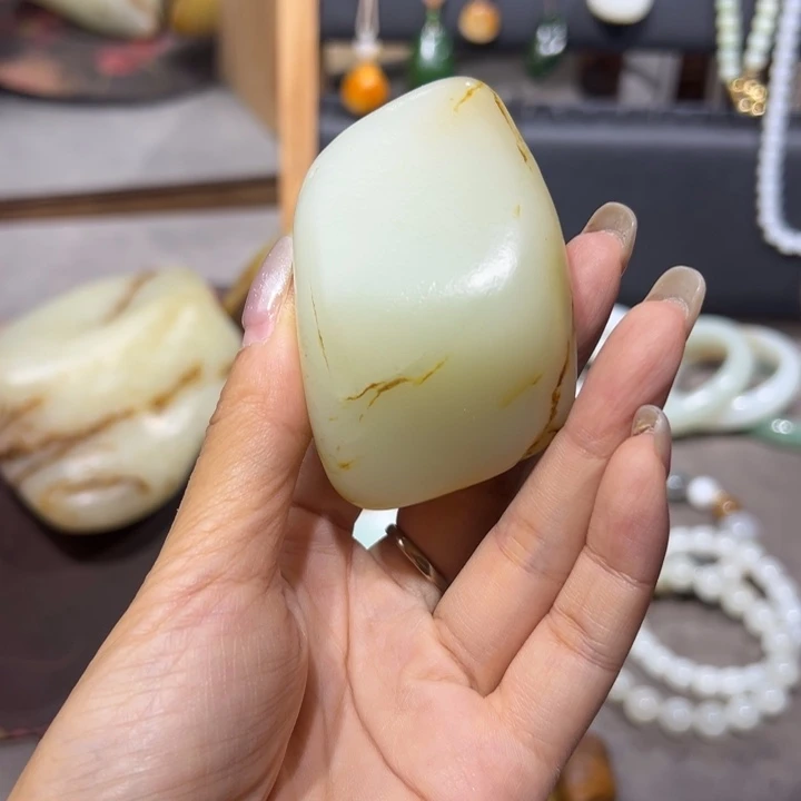 颈饰未镶嵌和田玉九*