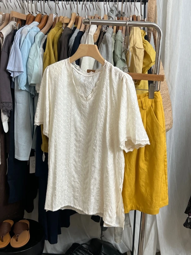 夏季花边V领短袖舒适气质休闲百搭T恤