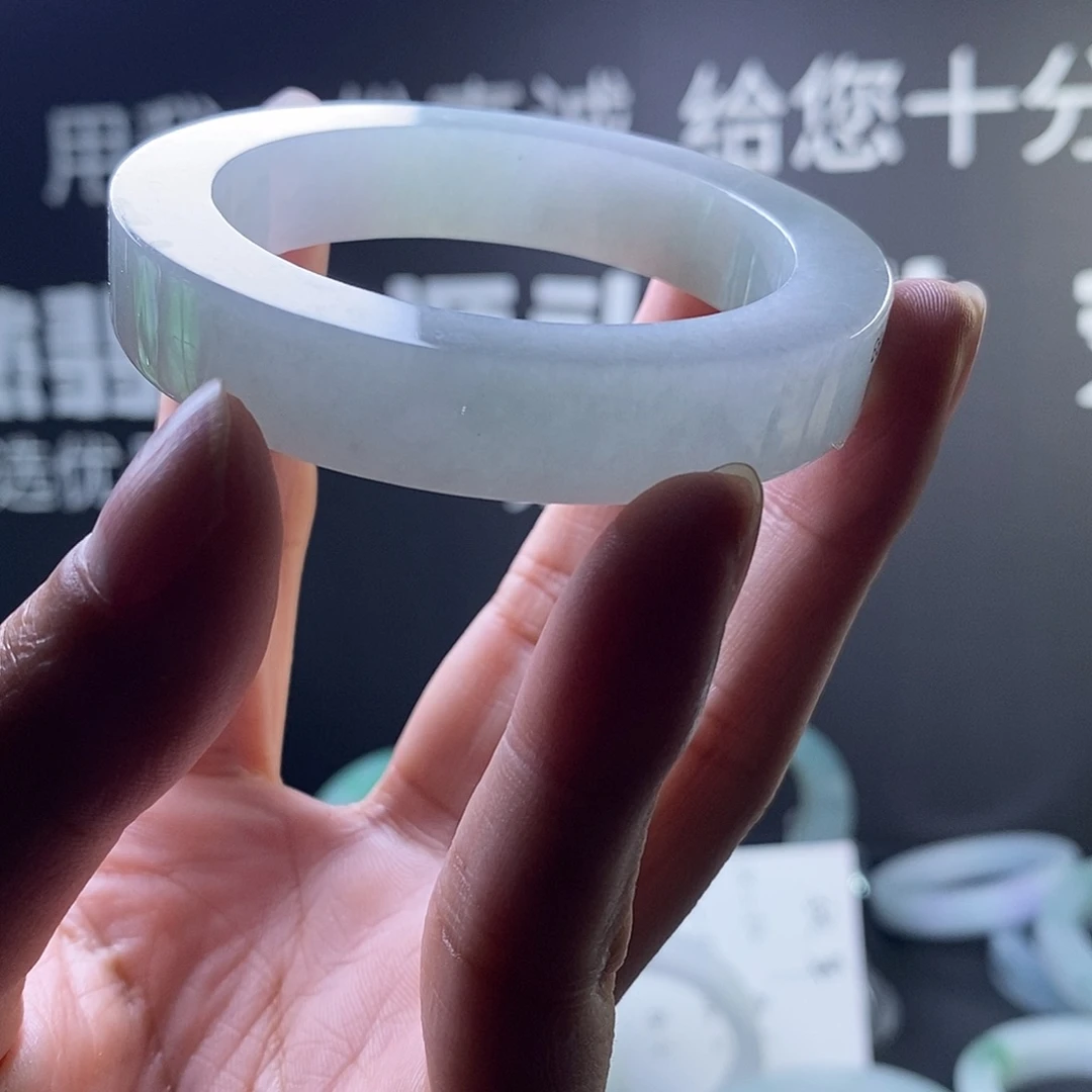 犯***i未镶嵌毛胚定制翡翠发一个