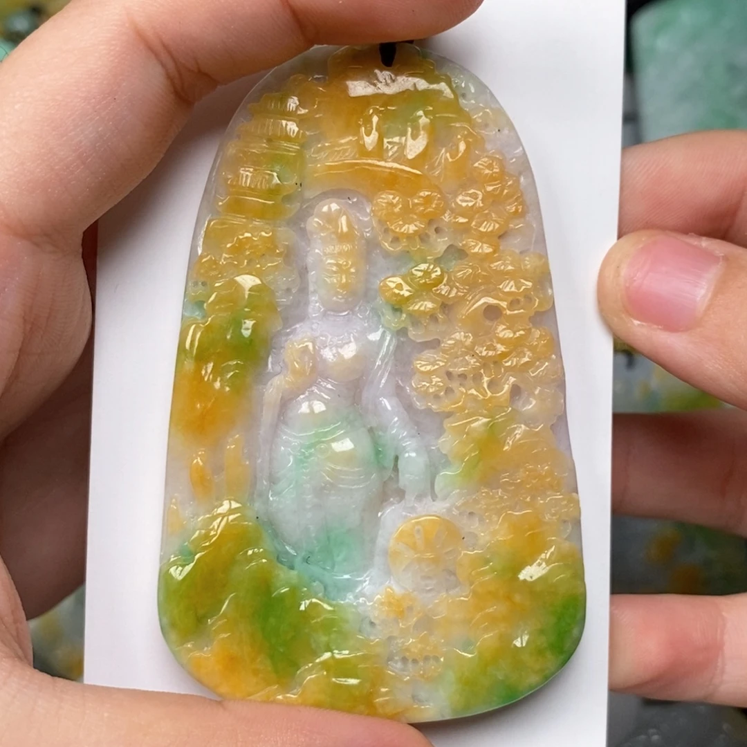 凌***️翡翠未镶嵌颈饰翡翠