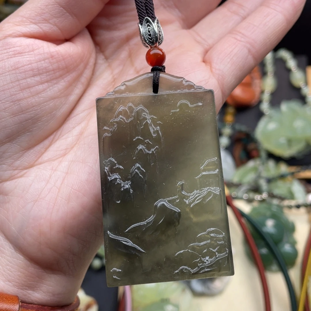 蛇纹石玉颈饰未镶嵌