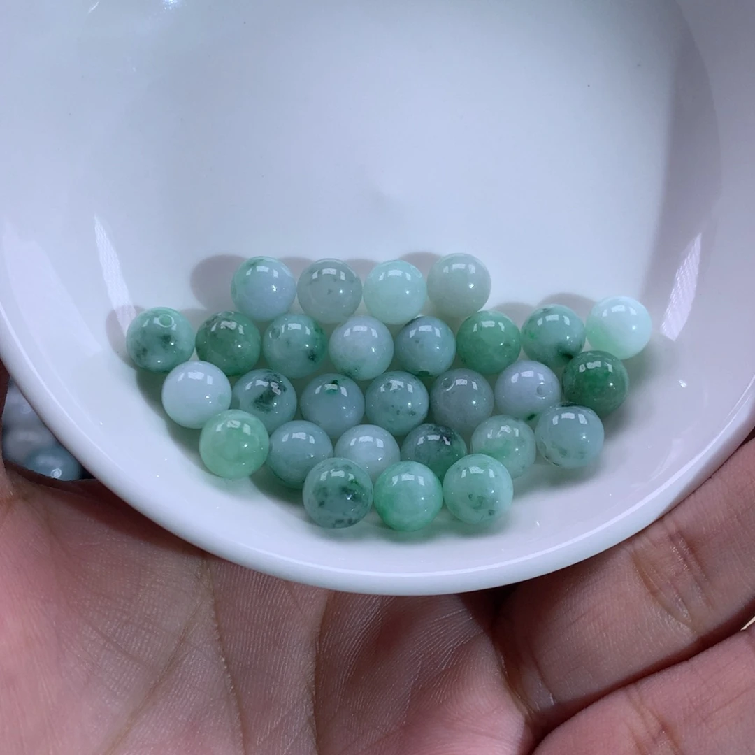 Y***空散珠翡翠飘花卡7+，26颗，送两颗