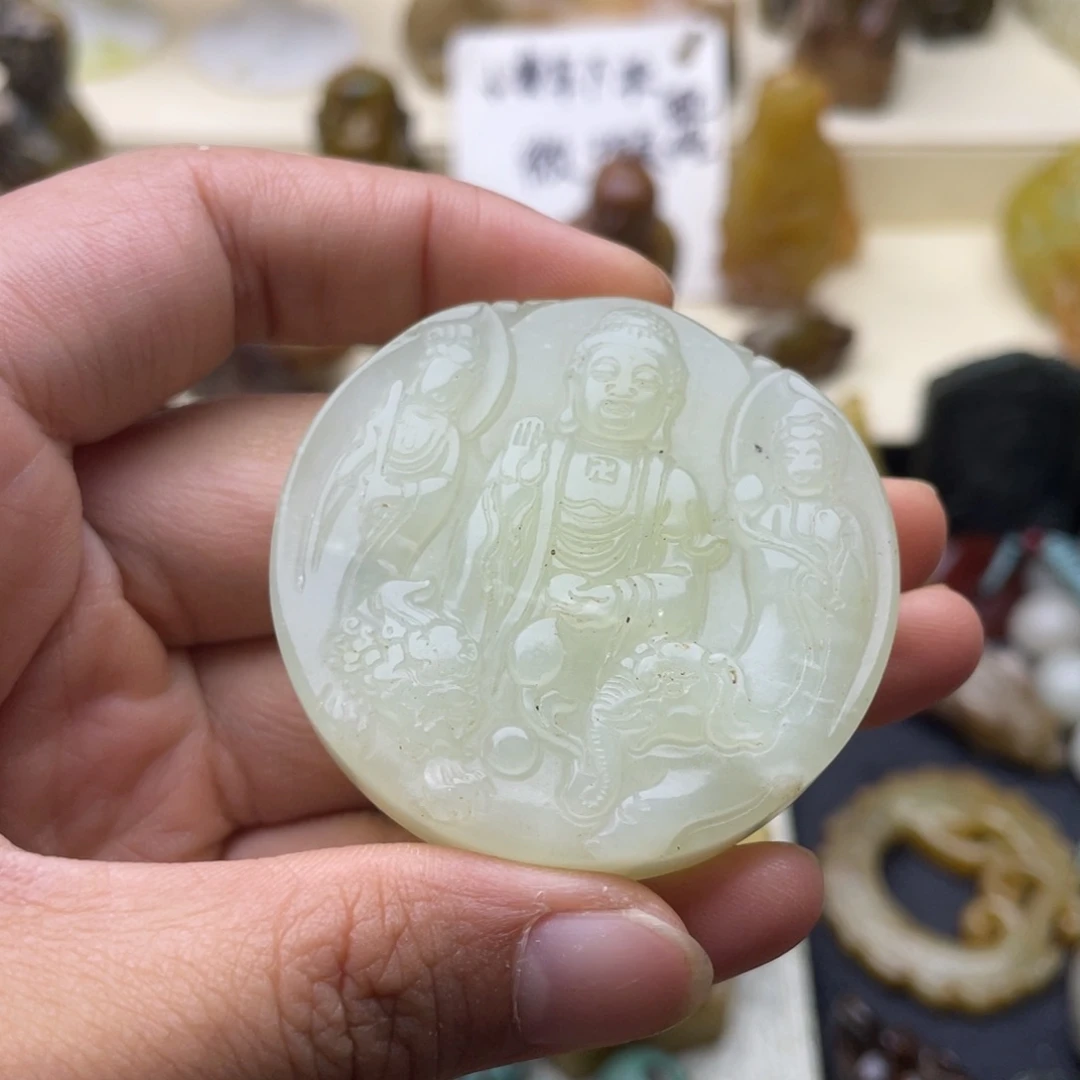 未镶嵌蛇纹石玉颈饰