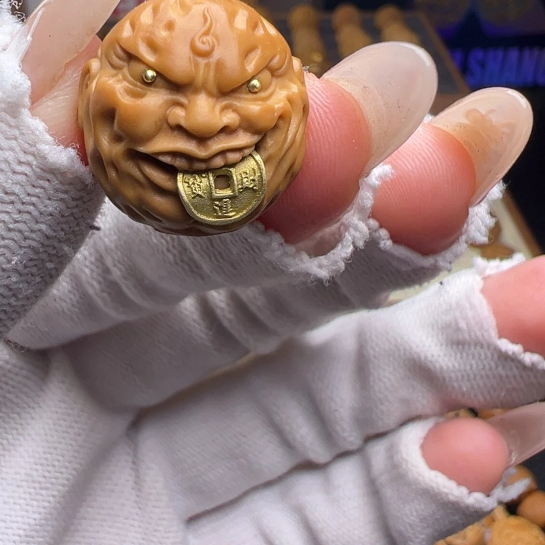 文玩核桃把件镶嵌款见钱眼开18左右尺寸全品有正常封口线