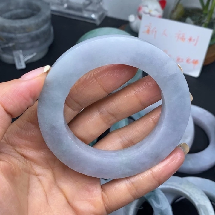 慧***定制翡翠翡翠手镯未镶嵌