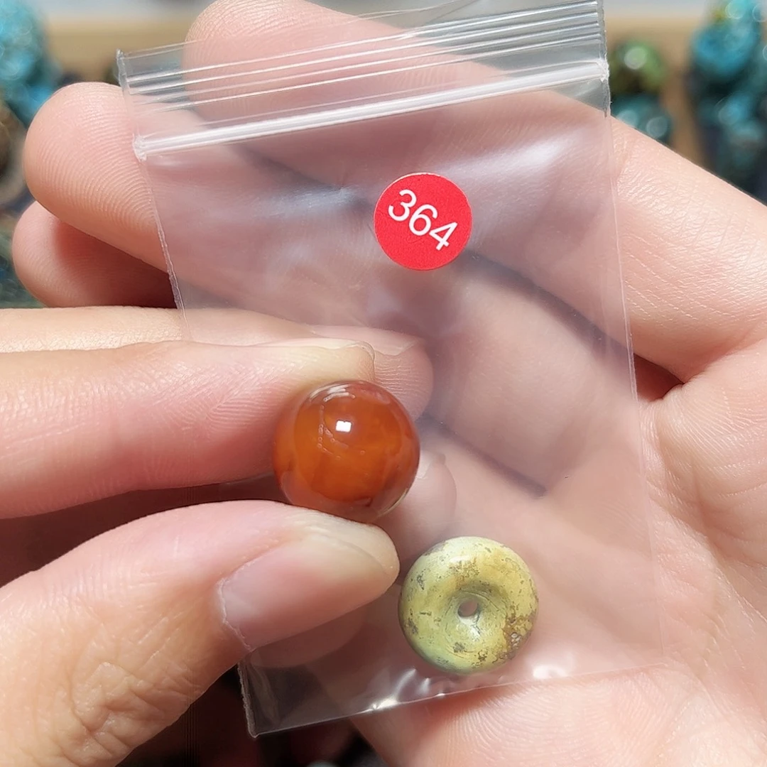 苗***口玛瑙/玉髓未镶嵌圆珠桶珠老型手串！！