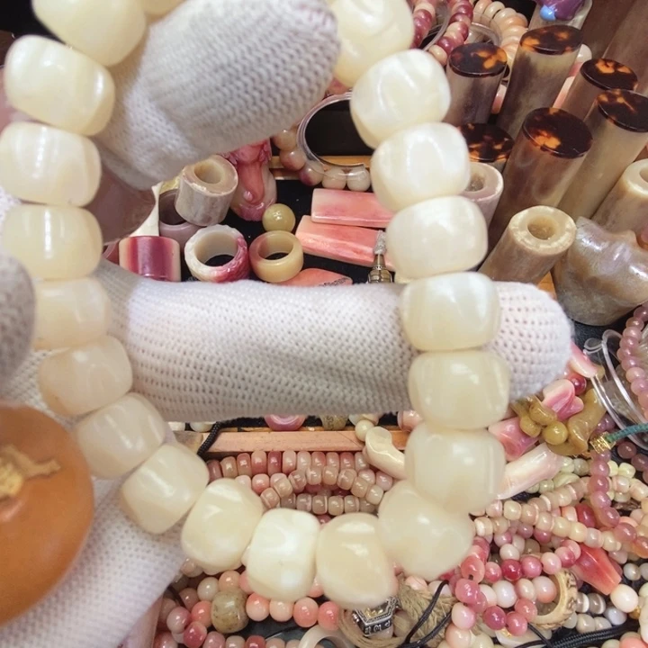 手串/手链驼骨微瑕疵，不退不换