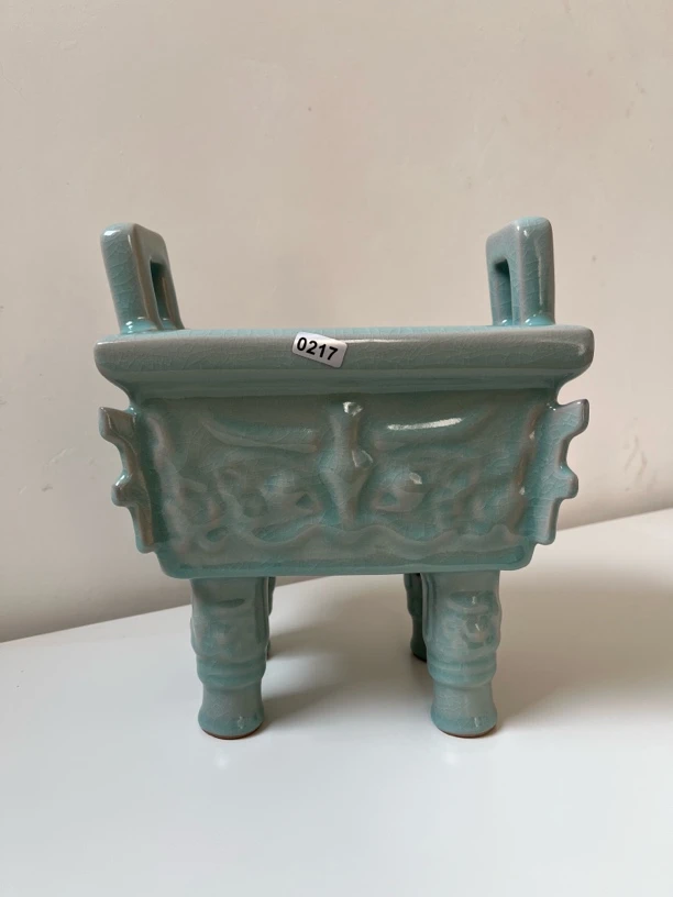 汝瓷原产地仿古青绿釉方鼎炉摆件汝窑