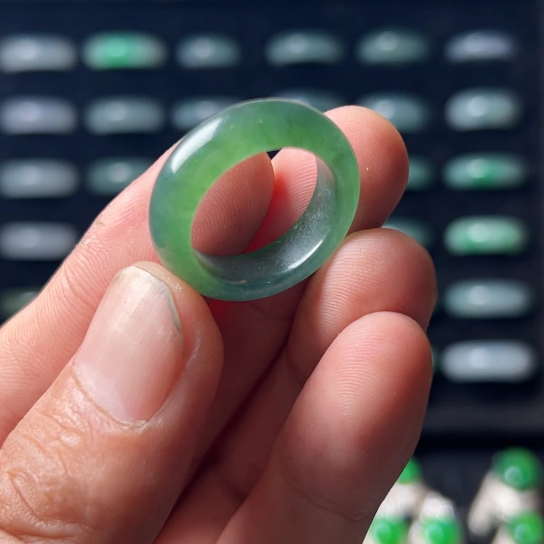 定制翡翠未镶嵌圈口17号