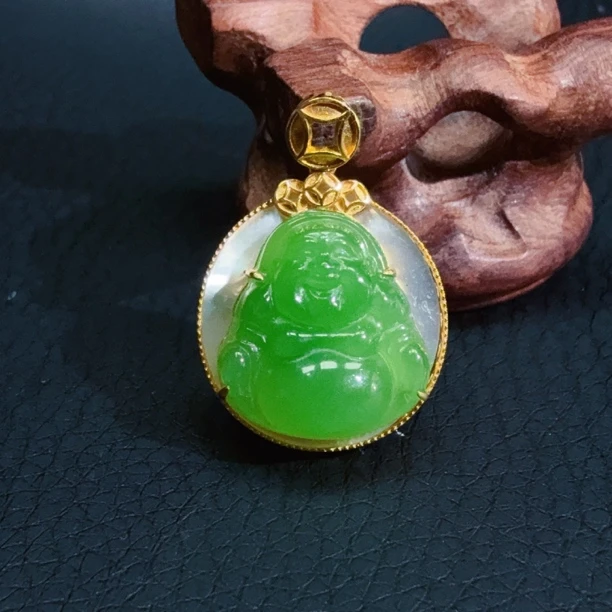 【伟伟鉴定】和田玉碧玉 金镶 苹果绿 佛公吊坠 精致大气 25×17×7