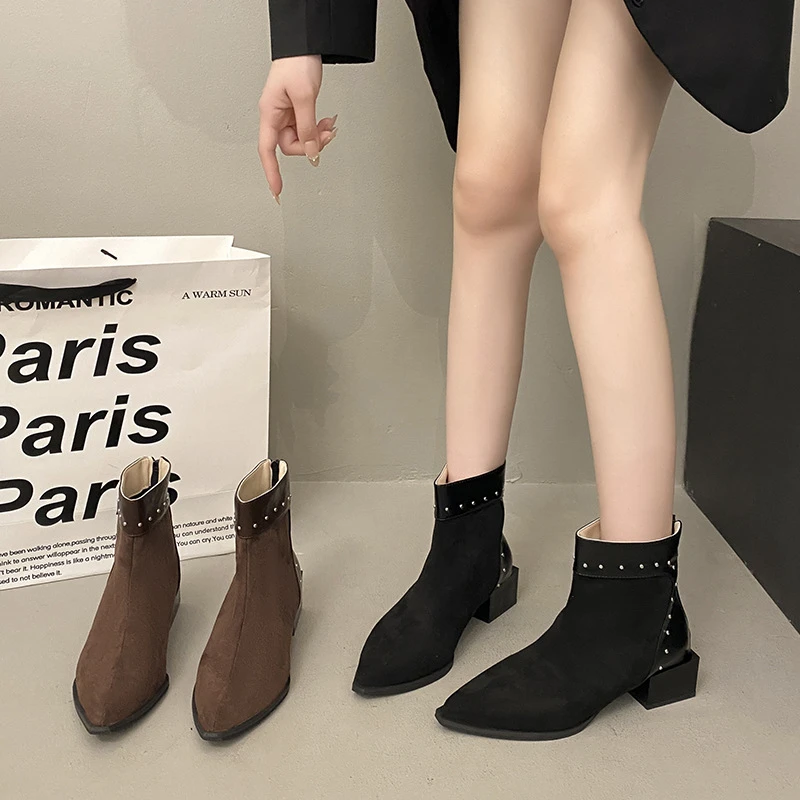 复古尖头软皮粗跟美拉德马丁靴女2025秋冬季新款百搭气质短靴批发