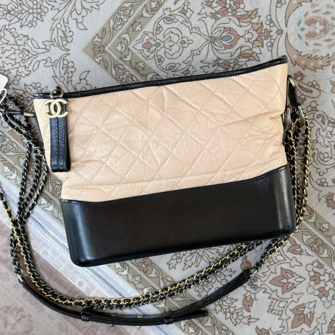 95新 Chanel/香奈儿 奶茶色牛皮流浪中号