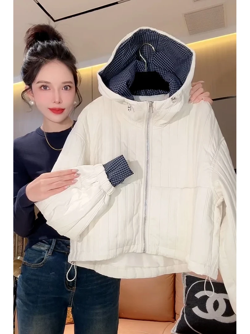 欧货爆款洋气减龄上衣高级感超好看别致独特白色连帽夹克外套女秋