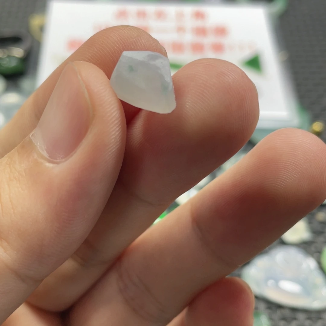 未镶嵌定制翡翠翡翠