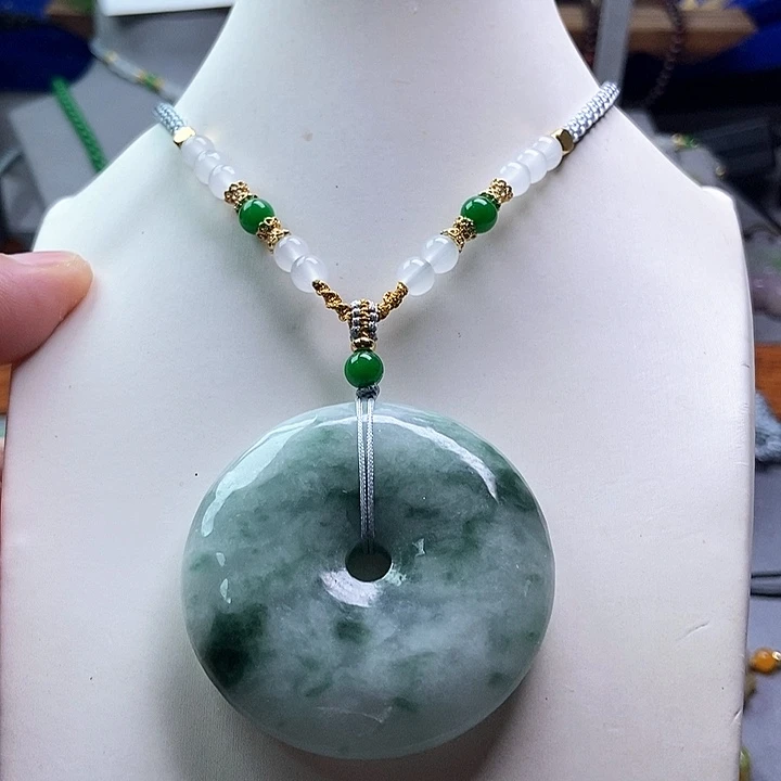 吊坠(赠链)未镶嵌翡翠