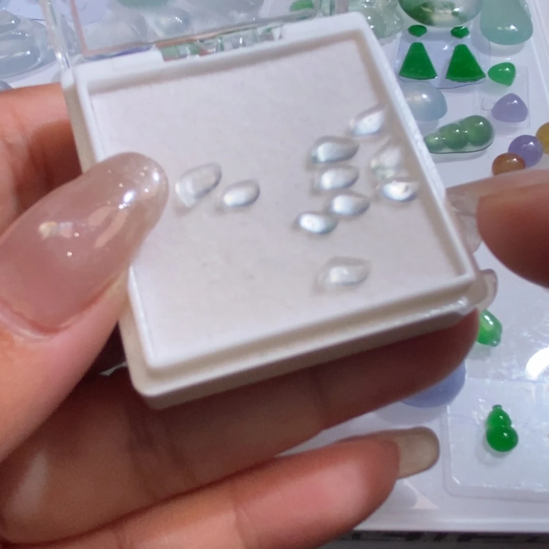 未镶嵌定制翡翠翡翠