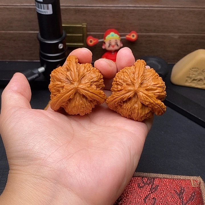 T***W把件文玩核桃白奔