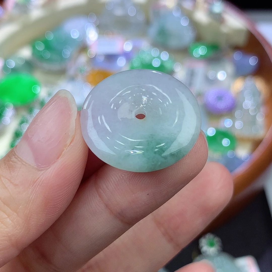 翡翠颈饰未镶嵌缅甸翡翠