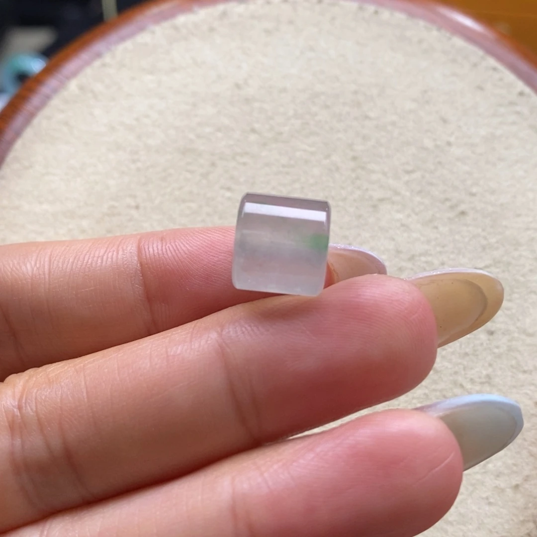 翡翠吊坠(不含链)未镶嵌翡翠高冰茶飘绿桶珠