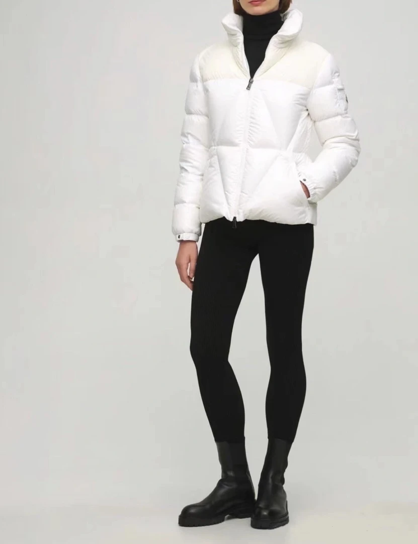 99新 MONCLER 娜娜专属 2码 菱格纹立领羽绒服