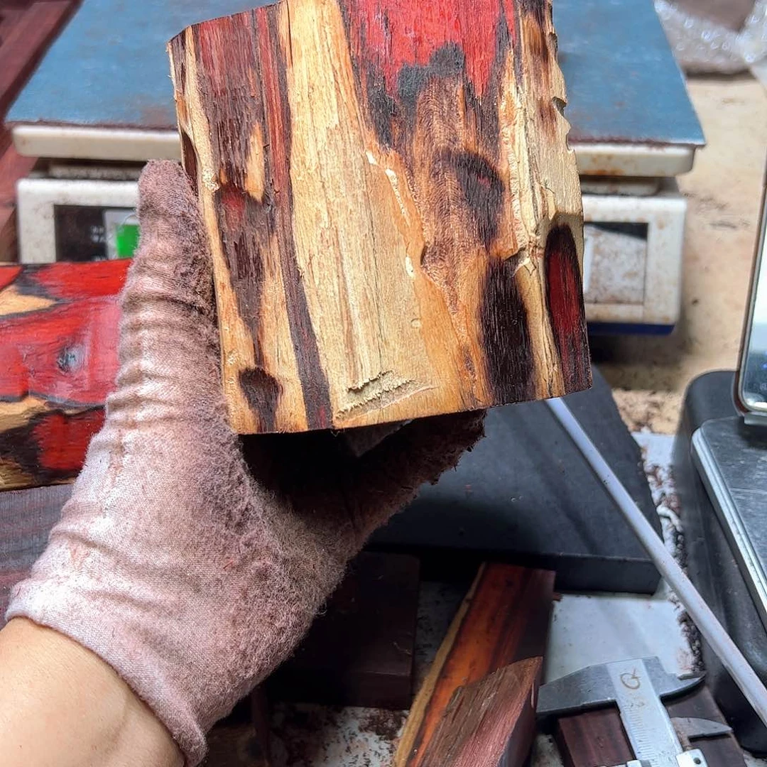 檀香紫檀（小叶紫檀）镙*钢