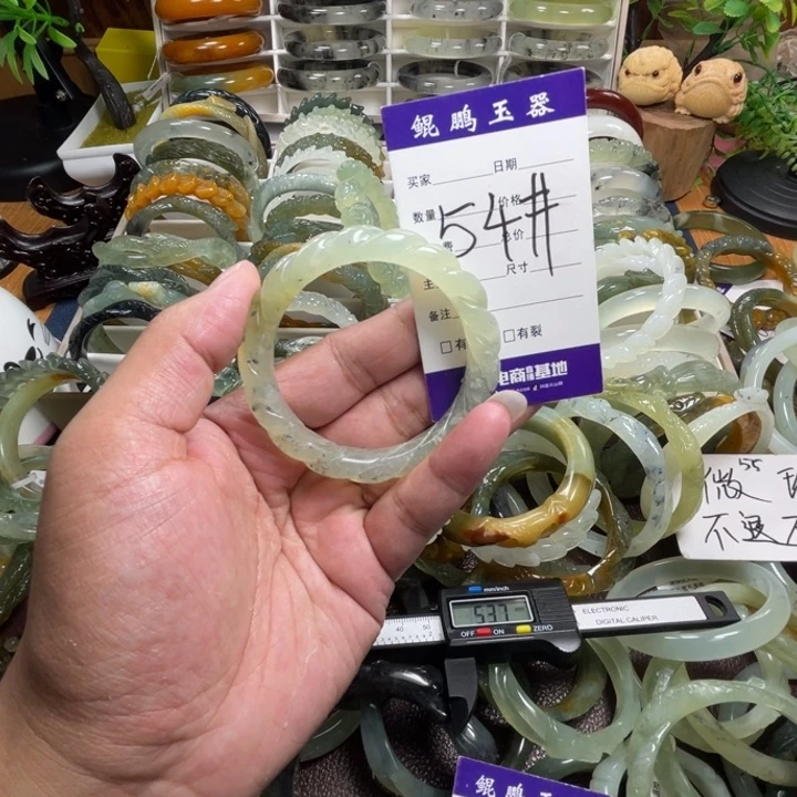 未镶嵌蛇纹石玉手镯