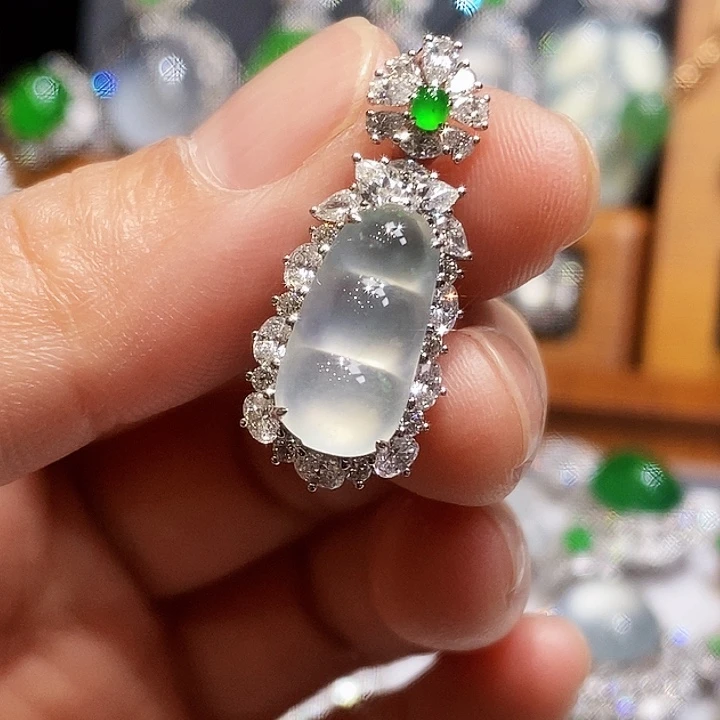 吊坠(不含链)18K金镶嵌翡翠
