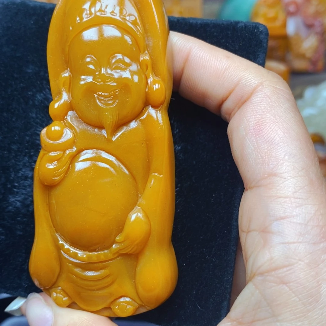 未镶嵌石英质玉（黄龙玉）颈饰