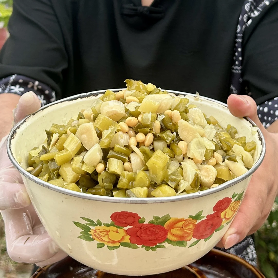 湖北襄阳农家腌蒜苗古法腌制酸脆爽口腌蒜苗
