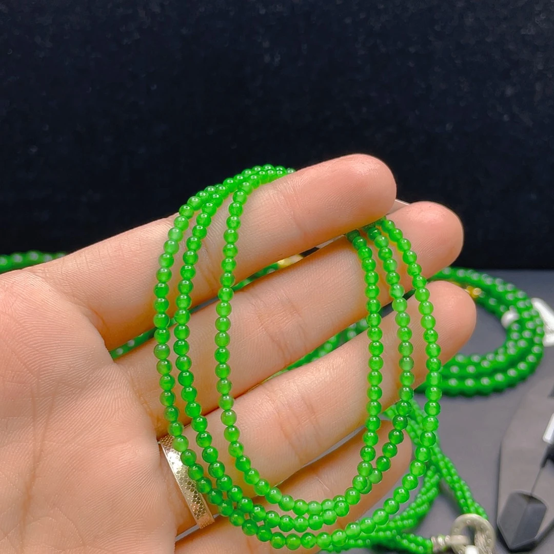 翡翠未镶嵌颈饰