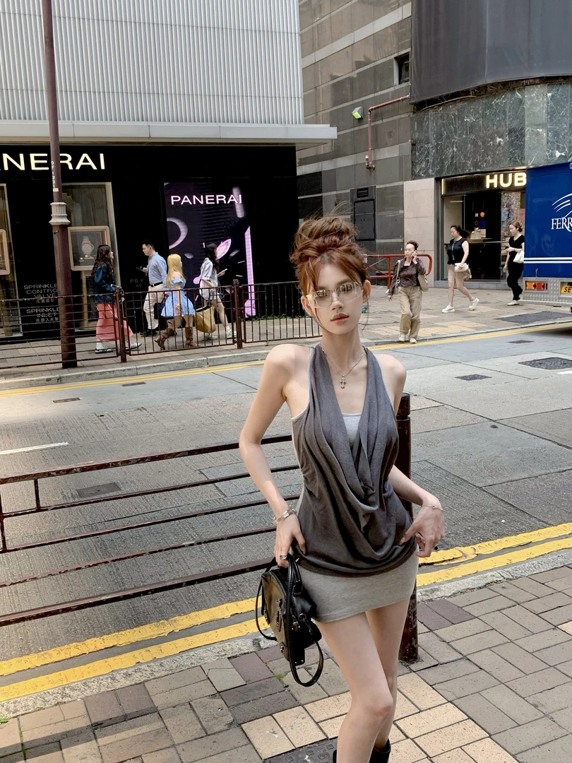 XIAOXIN【布拉格日记】挂脖荡领设计感假两件连衣裙LWJ25B2Q1264