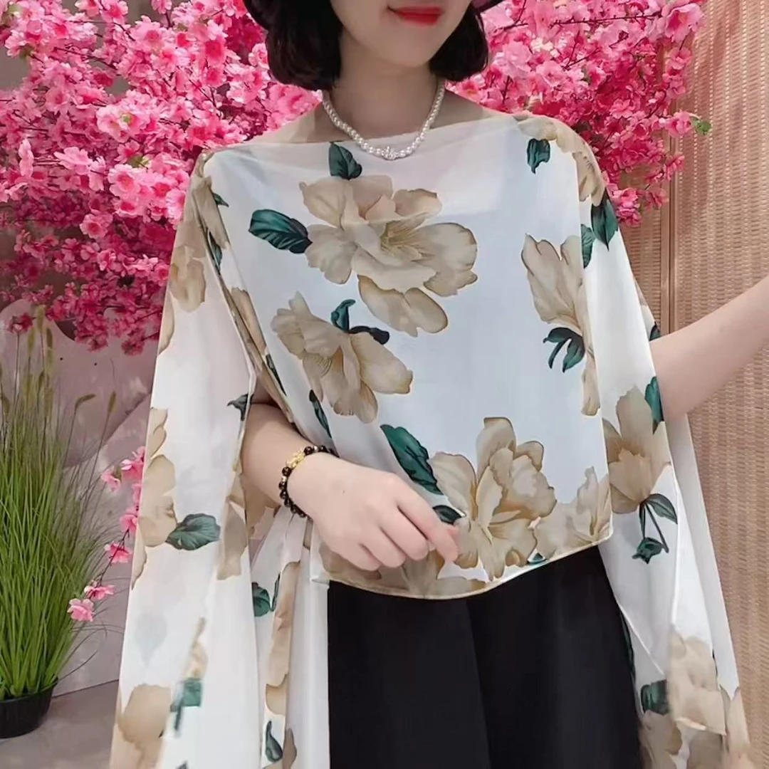 2025年新款雪纺钉珠时尚百搭洋气旅游拍照披肩