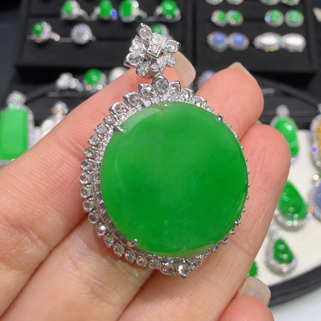 翡翠18K金镶嵌颈饰收到货48小时鉴赏期