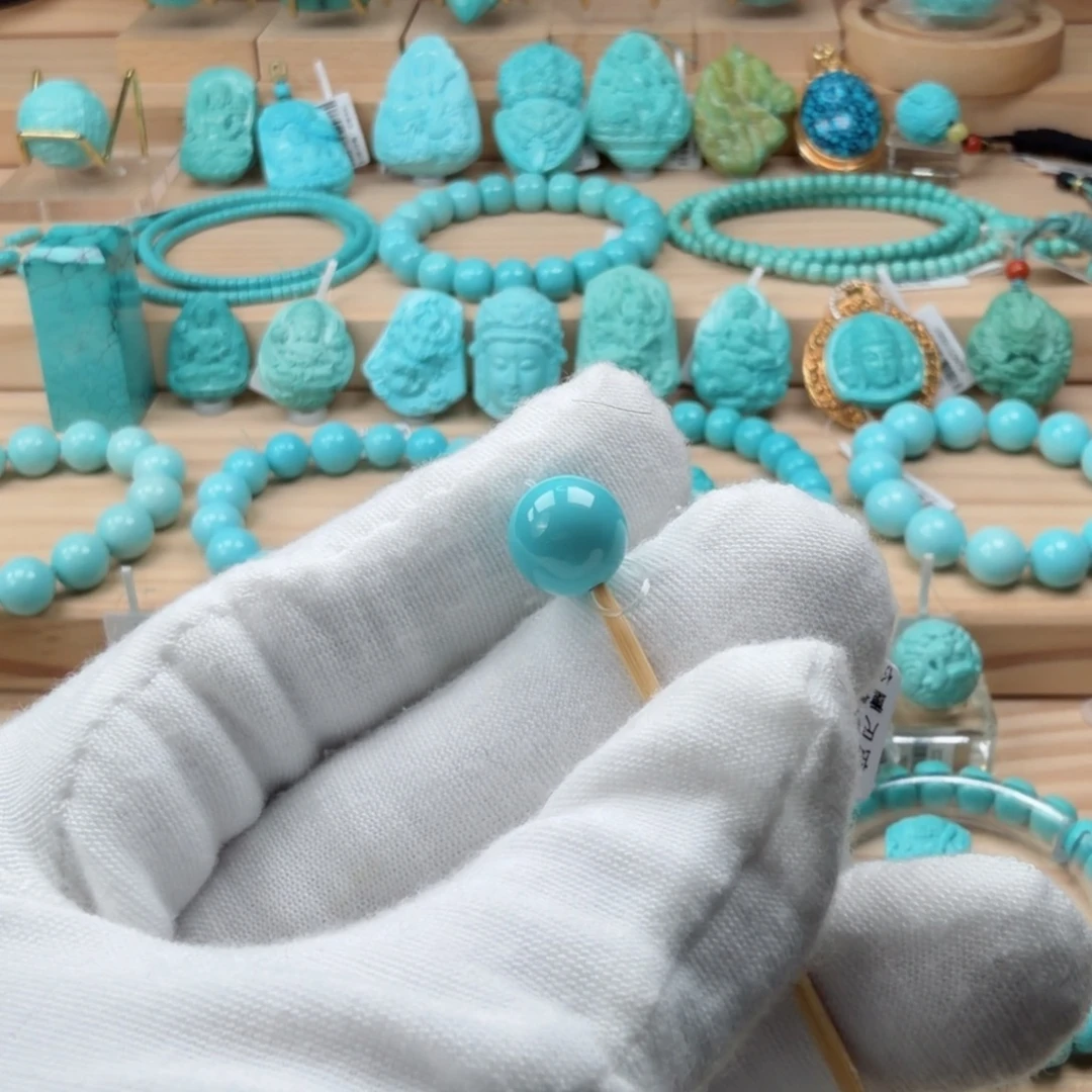 绿松石未镶嵌珠宝奇石