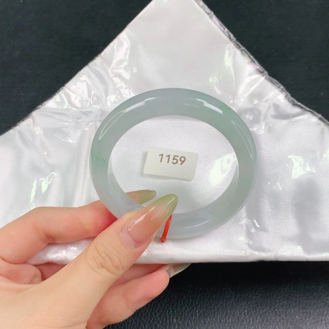翡翠未镶嵌手镯天然翡翠手镯04