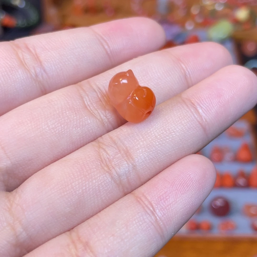 未镶嵌趴趴猫卡9+南红玛瑙