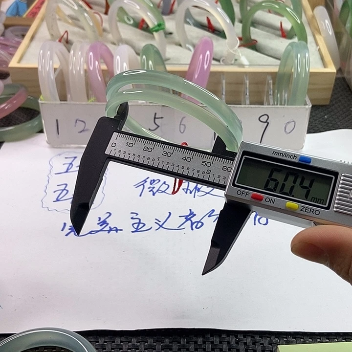 玛瑙/玉髓手镯未镶嵌ℳ****