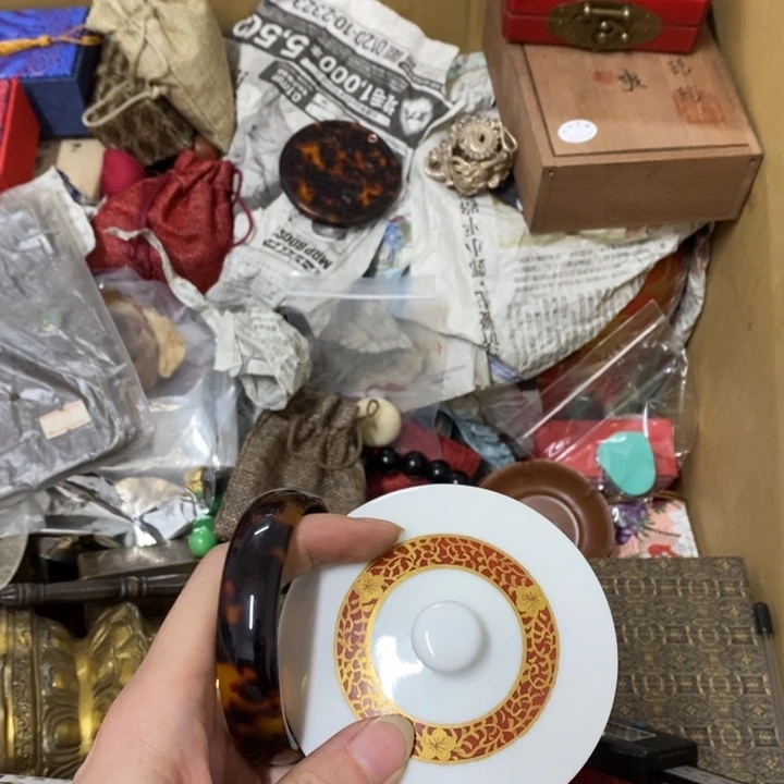 瓷片哈中古工艺品一件