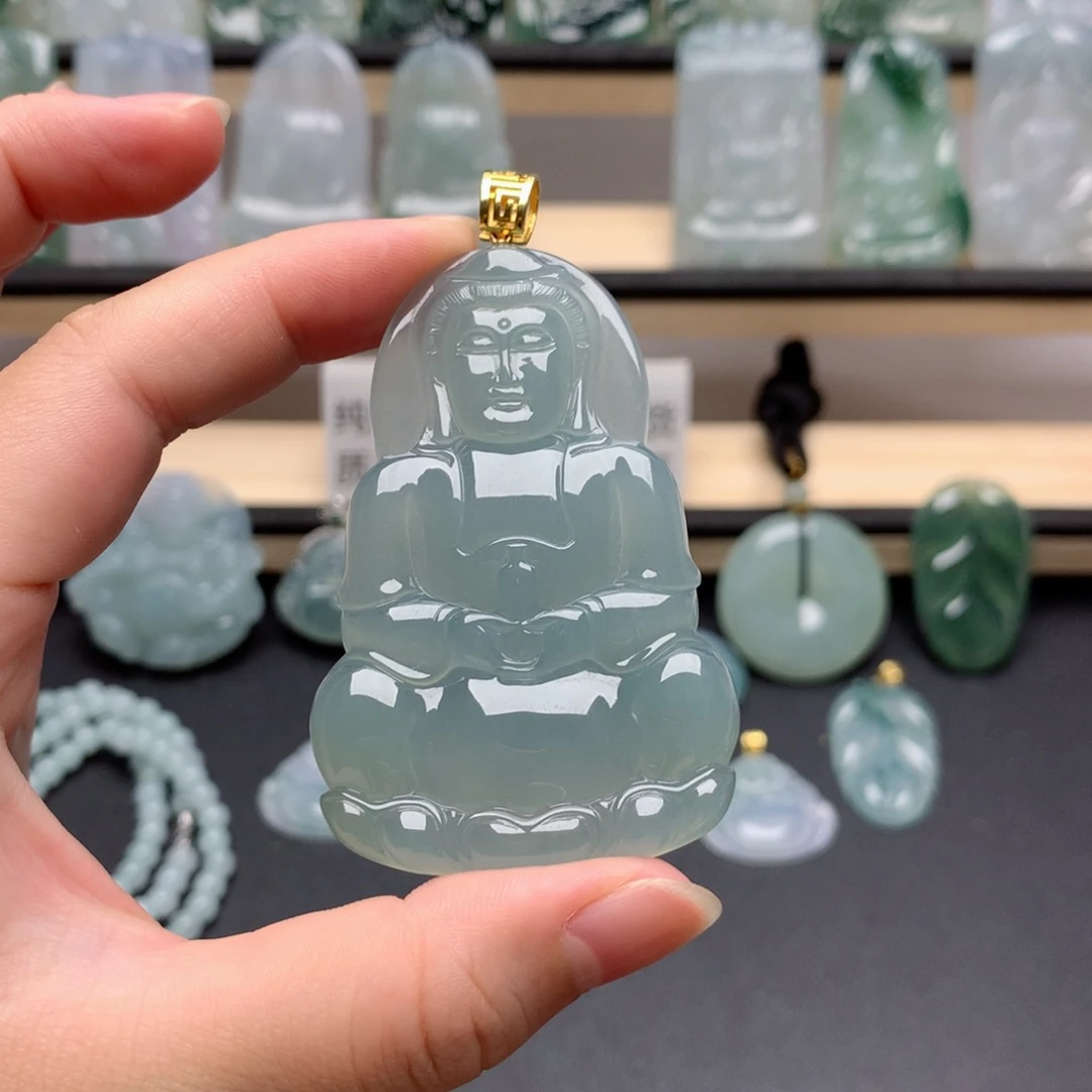 翡翠未镶嵌颈饰众**烤观音