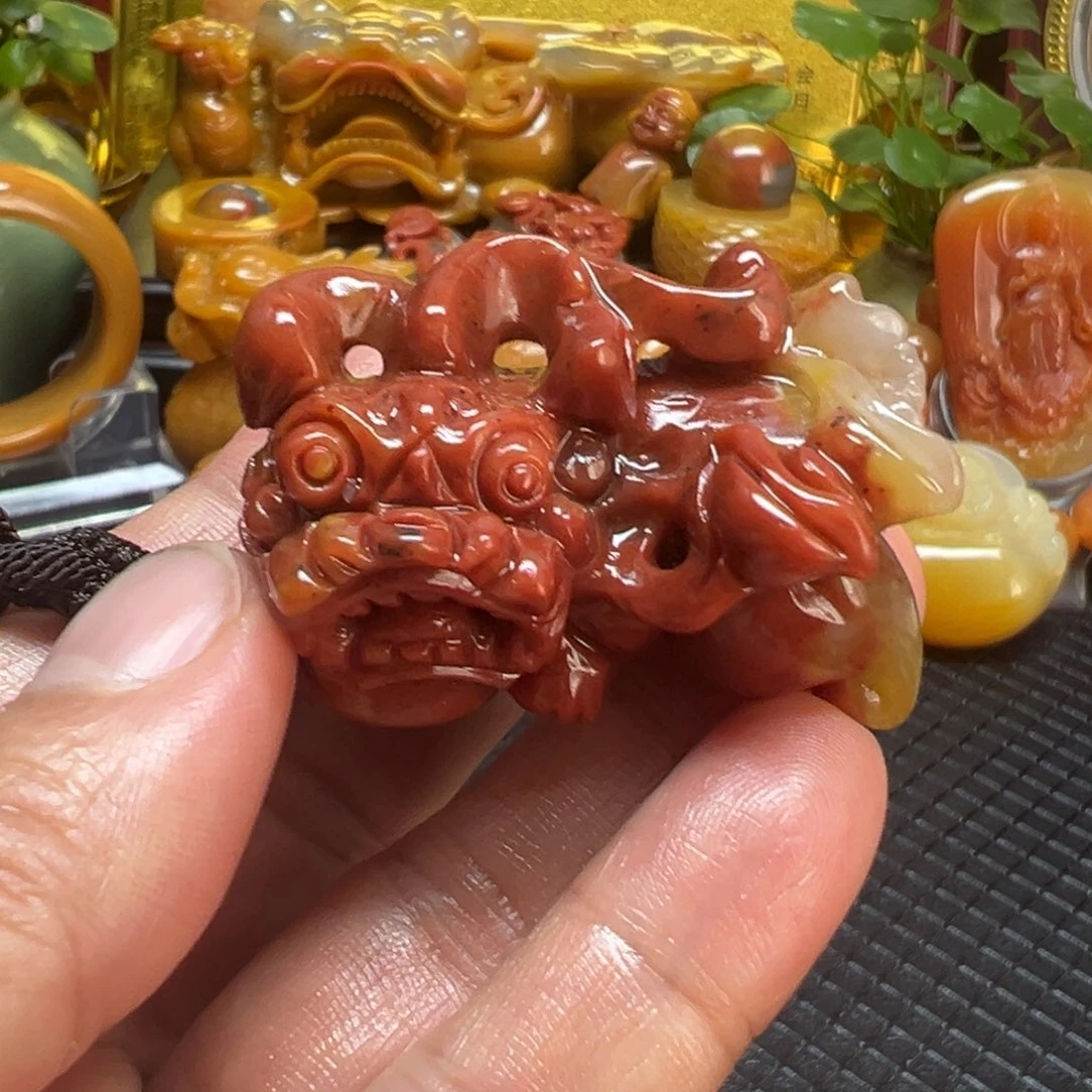 石英质玉未镶嵌颈饰